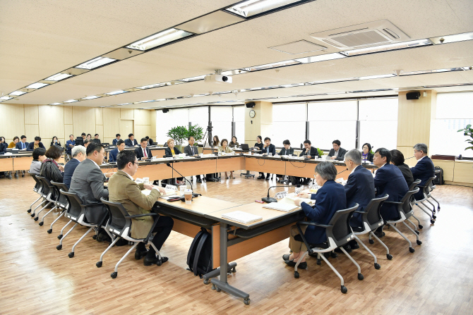 ▲10월 10일 오후 열린 대통령직속 4차산업혁명위원회 전체 회의모습이다.(4차위 제공)