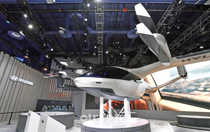현대차가 CES에 전시한 개인용 비행체 ‘S-A1’