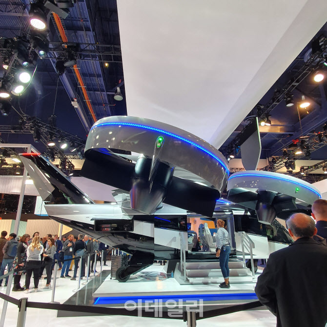 벨이 전시장에 선보인 에어택시용 항공기 ‘넥서스 4E’(사진=임현영 기자)