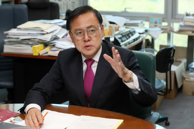 미래통합당 원내대표 경선에 출마하는 이명수 의원(사진 = 의원실 제공)