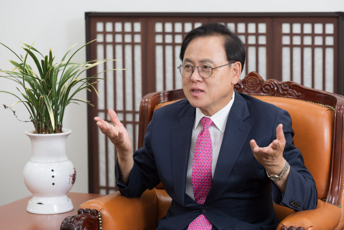 통합당 원내대표 경선에 출마하는 이명수 의원(사진 = 의원실 제공)