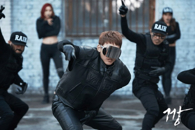 비 ‘깡’ 뮤직비디오. (사진=레인컴퍼니)