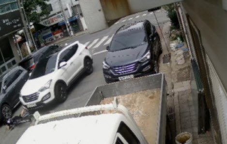 지난달 발생한 경주 스쿨존 사고 CCTV 영상 캡쳐 (사진=피해자 가족)