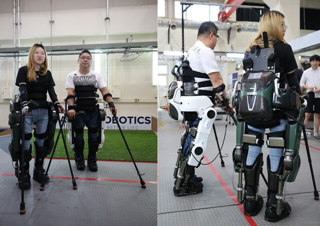 워크온슈트 4 착용 모습. 이주현 선수(왼쪽), 김병욱 선수(오른쪽).