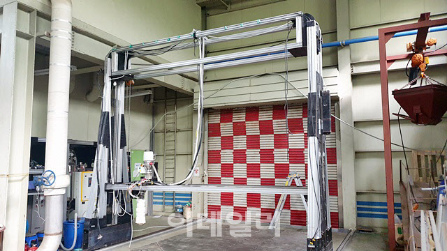 달기지용 건축자재를 제작할 수 있는 3D 프린터.