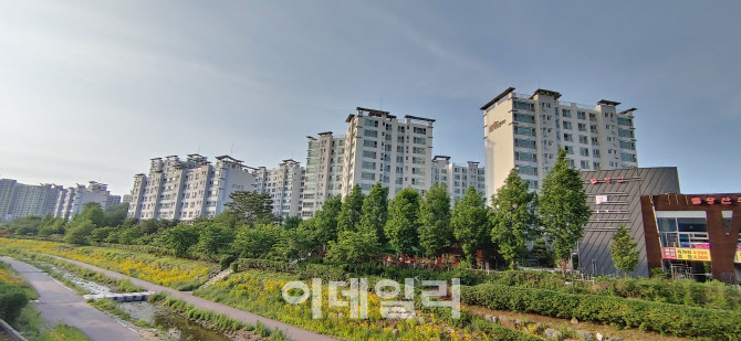 남양주 진접지구 내 아파트 단지(사진=김용운 기자)