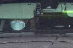 윤석열 검찰총장이 지난 7일 외출을 위해 차량을 타고 서울 서초구 대검찰청을 나서고 있다. 사진=연합뉴스.