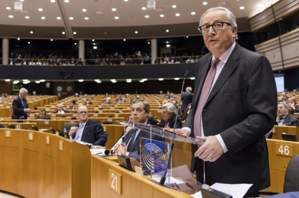 장클로드 융커 유럽연합(EU) 집행위원회 위원장이 2019년 1월 30일 벨기에 브뤼셀에서 열린 유럽의회 본회의에 출석해 EU와 영국이 2018년 11월 타결한 브렉시트(영국의 EU 탈퇴) 합의안은 재협상의 대상이 아니라고 밝히고 있다. /연합뉴스