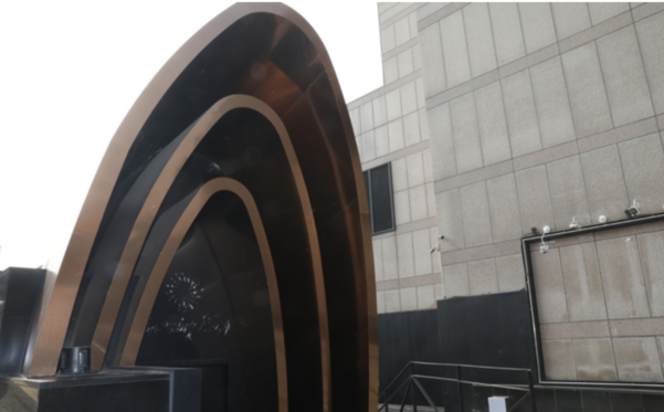 폭행과 마약, 성범죄 등 각종 논란에 휩싸인 서울 강남 클럽 ‘버닝썬’이 지난 17일 영업을 중단한 채 출입문이 굳게 닫혀 있다./ 뉴시스