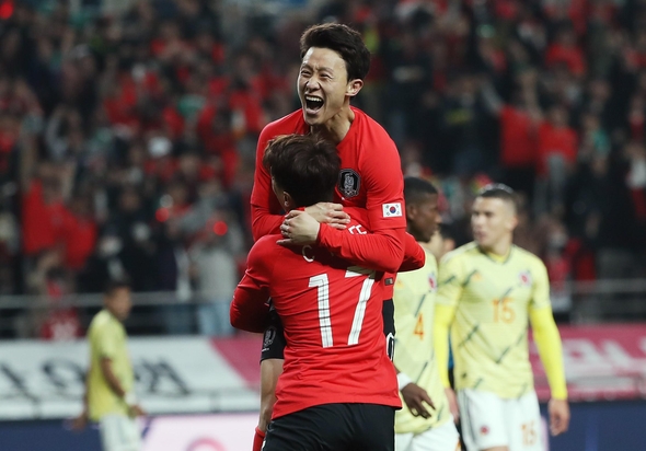 26일 서울월드컵경기장에서 열린 축구 국가대표팀 한국과 콜롬비아의 평가전에서 이재성이 골을 넣고 환호하고 있다. /연합뉴스