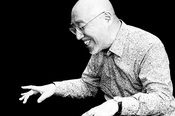 온 몸으로 인터뷰 질문에 반응하는 유키 구라모토./사진=남강호 기자