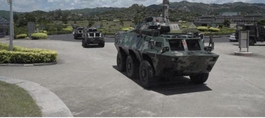 지난 10일 중국 소셜미디어에는 광둥성 선전시에 중국 무장경찰의 장갑차가 집결하는 모습을 담은 영상이 퍼졌다. 선전은 홍콩과 바다를 사이에 두고 있는 곳으로, 중국 경찰은 지난주에도 선전에서 폭동 진압 훈련을 했다. /명보