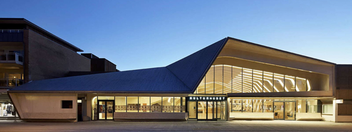 노르웨이 베네슬라 도서관의 문화센터. 고래 갈비뼈를 형상화한 디자인으로 눈길을 끈다. /동아시아