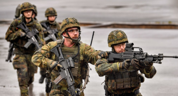 훈련 중인 독일군. /EPA=연합뉴스