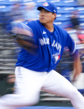 힘찬 투구 펼치는 류현진./연합뉴스