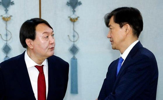 윤석열 검찰총장과 조국 전 법무장관/연합뉴스