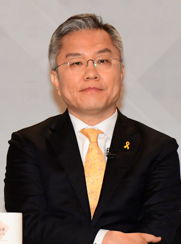 지난 9일 비례대표 후보자 토론회를 준비하는 최강욱 전 비서관/연합뉴스