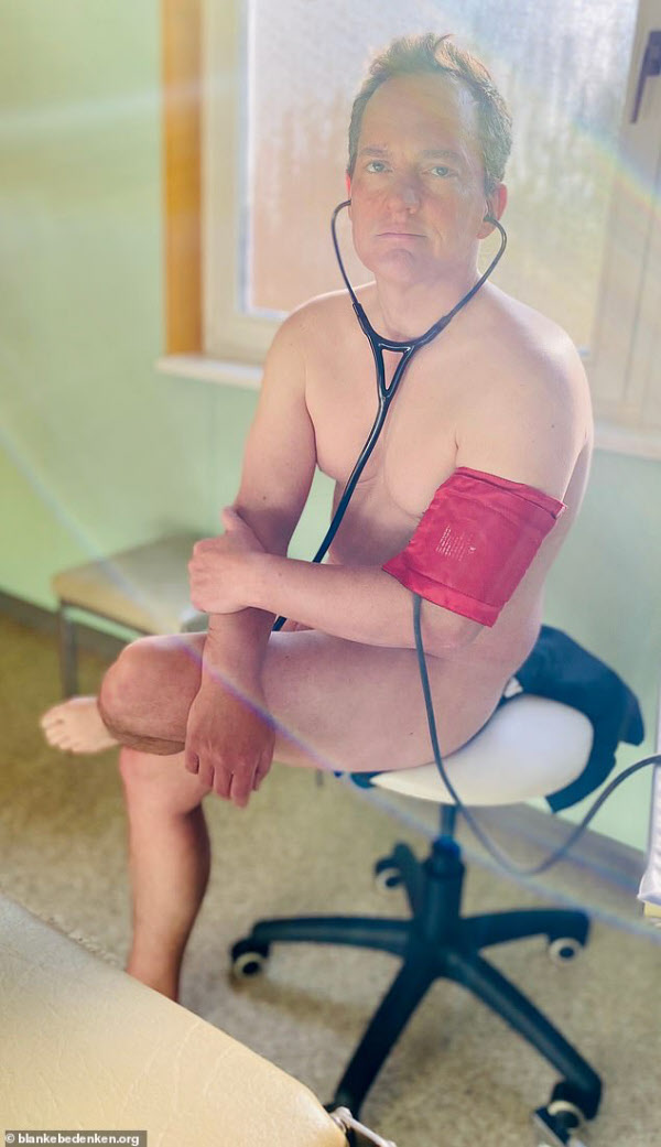 "평화로워 보인다고요? 체념한 거랍니다."/blankebedenken