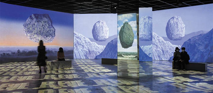 100평 공간을 미디어아트로 채운 ‘이머시브 룸’.