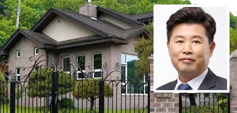 위안부 피해자들의 쉼터 ‘평화와 치유가 만나는 집’과 더불어민주당 이규민 당선자. /조선DB