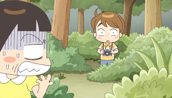 /유튜브 캡처 애니메이션‘안녕 자두야-좋으면 좋다고 말해’편에서 자두의 친구 윤석이가 자두의 용변 보는 모습을 찍는 장면.