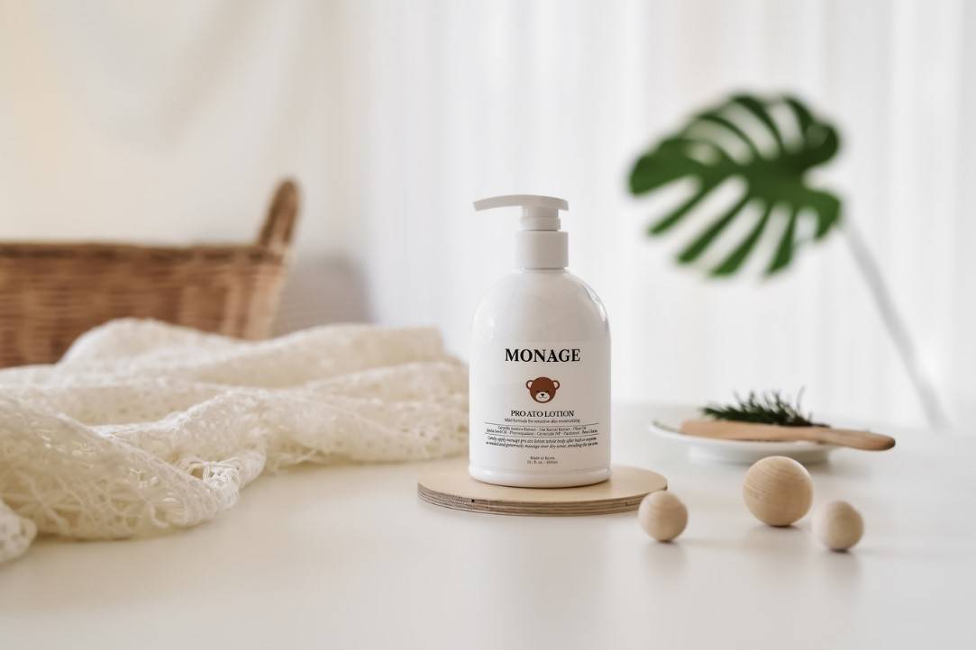 식물성 자연유래성분이 함유된 모나쥬 프로 올인원 클렌져.