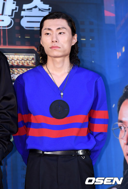 [OSEN=곽영래 기자] 26일 오전 서울 마포구 상암동 CJ ENM센터에서 Mnet '쇼미더머니8' 제작발표회가 진행됐다.  밀릭이 포토타임을 갖고 있다. /youngrae@osen.co.kr