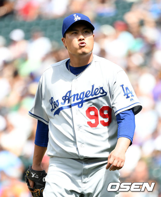 [OSEN=덴버(미국 콜로라도주), 지형준 기자]6회말 1사에서 다저스 류현진이 콜로라도 스토리를 좌익수 플라이로 처리하고 있다./jpnews@osen.co.kr