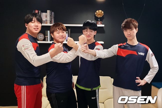 VSG 선수들. 왼쪽부터 '환이다' 장환, '헐크' 정락권, '댕체' 김도현, '스타로드' 이종호.