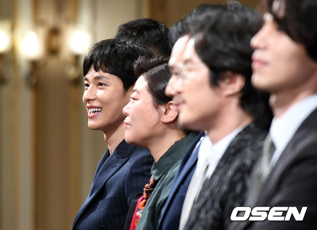 [OSEN=이대선 기자] 28일 오후 서울 논현동 임피리얼팰리스 호텔에서 OCN 드라마틱 시네마 ‘타인은 지옥이다' 제작발표회가 열렸다.  배우 임시완이 미소를 짓고 있다. /sunday@osen.co.kr