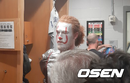 [OSEN=샌디에이고, 이상학 기자] 삐에로 분장으로 인터뷰 중인 더스틴 메이. /waw@osen.co.kr