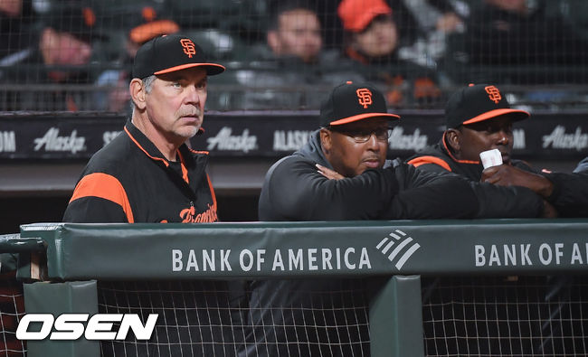 [OSEN=샌프란시스코(미국 캘리포니아주),박준형 기자]9회말 패색이 짙어진 샌프란시스코 보치 감독이 경기를 지켜보고 있다. / soul1014@osen.co.kr