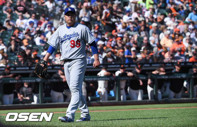 [OSEN=샌프란시스코(미국 캘리포니아주),박준형 기자]6회말 이닝종료후 류현진이 마운드를 내려가고 있다. / soul1014@osen.co.kr