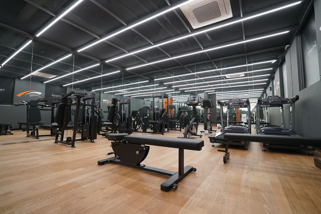 '캠프 원'의 피트니스 시설. /한화생명 e스포츠 제공.