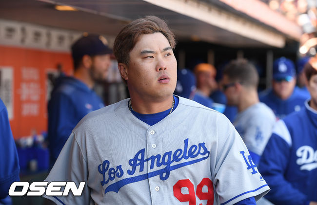 [OSEN=샌프란시스코(미국 캘리포니아주),박준형 기자]6회말 이닝종료후 류현진이 라커룸으로 들어가고 있다. / soul1014@osen.co.kr