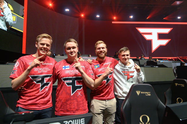 페이즈 클랜 선수들. '우바'는 오른쪽 끝에 있는 선수. /펍지주식회사 제공.