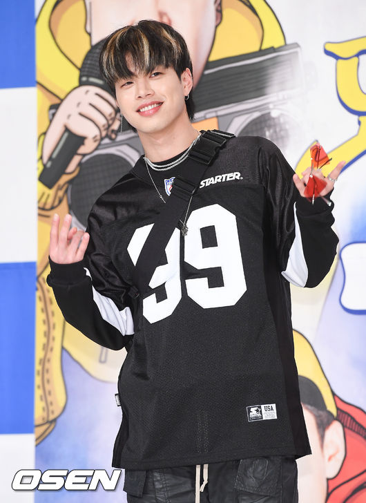 [OSEN=박준형 기자] 22일 오후 서울 여의도 타임스퀘어에서 진행된 XtvN '오늘도 스웩' 제작발표회에서 빅원이 포즈를 취하고 있다./ soul1014@osen.co.kr