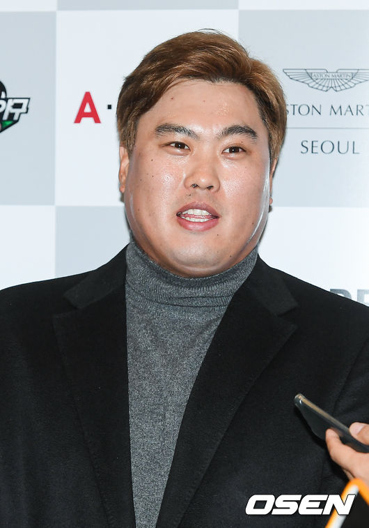 [OSEN=박준형 기자] 류현진이 인터뷰를 하고 있다.  /  soul1014@osen.co.kr