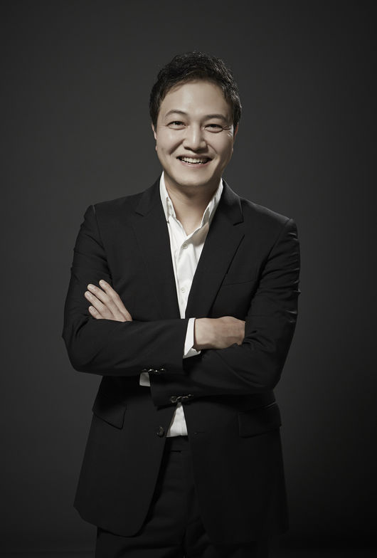 [사진=큐로홀딩스 매니지먼트 제공] 배우 정웅인이 '99억의 여자'에서 아내를 학대하는 남편 홍인표 역으로 열연했다.