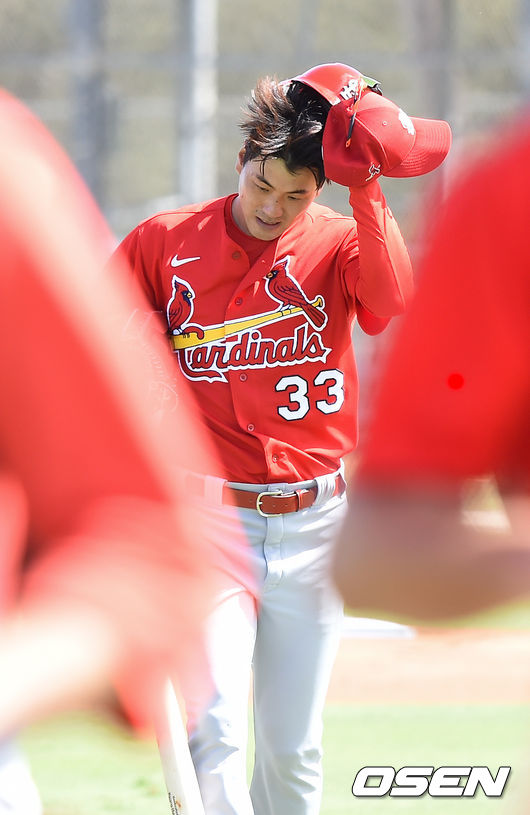 [OSEN=주피터(미국 플로리다주), 박준형 기자]훈련 마친 김광현이 클럽하우스로 이동하고 있다./ soul1014@osen.co.kr