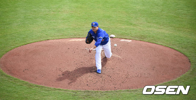 [OSEN=더니든(미국 플로리다주), 박준형 기자]2회초 토론토 선발투수 류현진이 역투하고 있다. /soul1014@osen.co.kr