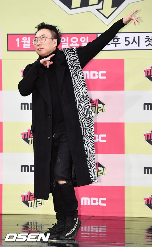 [OSEN=최규한 기자]방송인 박명수가 참석해 포토타임을 하고 있다. /dreamer@osen.co.kr