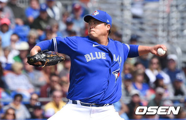 [OSEN=더니든(미국 플로리다주), 박준형 기자]2회초 토론토 선발투수 류현진이 역투하고 있다. /soul1014@osen.co.kr