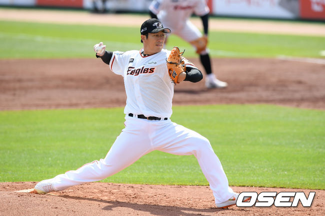 [OSEN=대전, 조은정 기자]한화 선발투수 장민재가 역투하고 있다. /cej@osen.co.kr