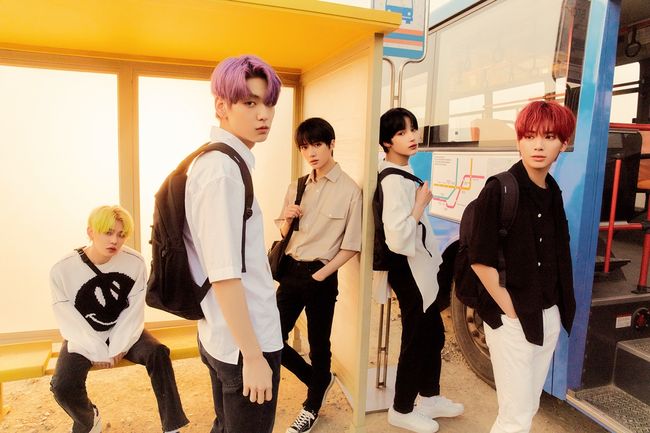 [OSEN=박준형 기자]투모로바이투게더가 포즈를 취하고 있다. /   soul1014@osen.co.kr