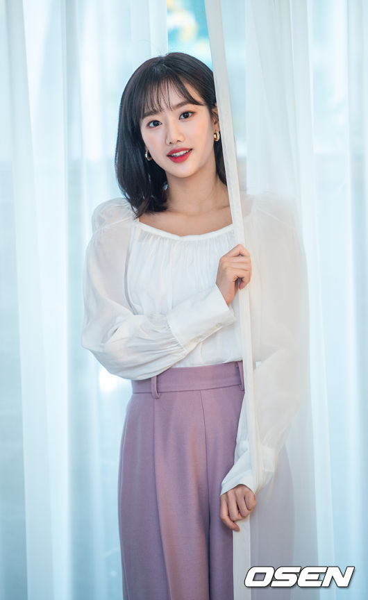 에이프릴 이나은