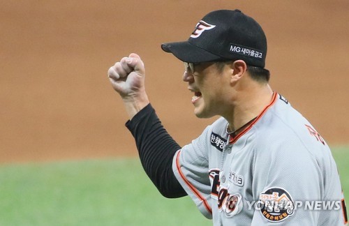 준플레이오프 3차전에서 호투한 장민재[연합뉴스 자료사진]