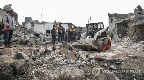 HTS와 親터키 반군의 교전 지역에 러시아군 공습      [AFP=연합뉴스]