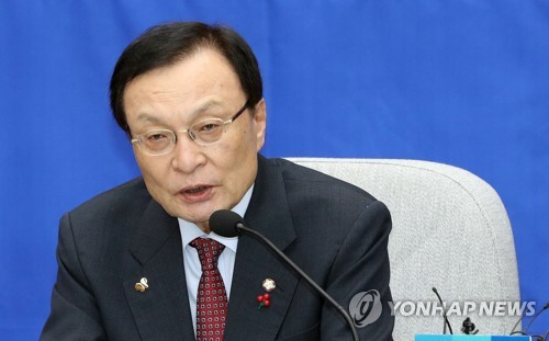 확대간부회의에서 발언하는 이해찬(서울=연합뉴스) 하사헌 기자 = 더불어민주당 이해찬 대표가 30일 오전 국회에서 열린 확대간부회의에서 발언하고 있다. toadboy@yna.co.kr