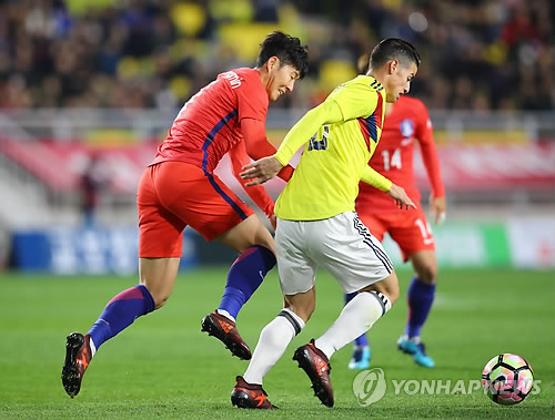 손흥민(왼쪽)과 하메스 로드리게스[연합뉴스 자료사진]